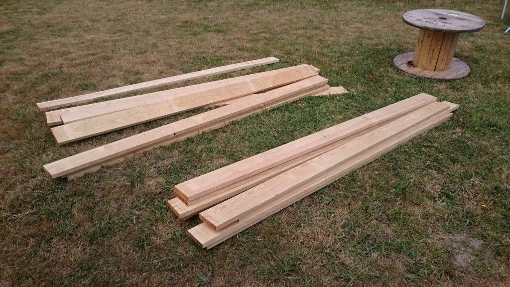Les planches, brutes et poncées, pour réaliser votre terrasse en bois